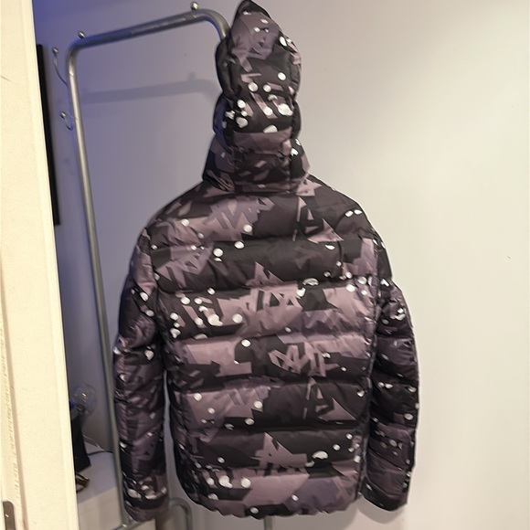 Stylish Camouflage Puffer Jacket - Picture 2 of 4